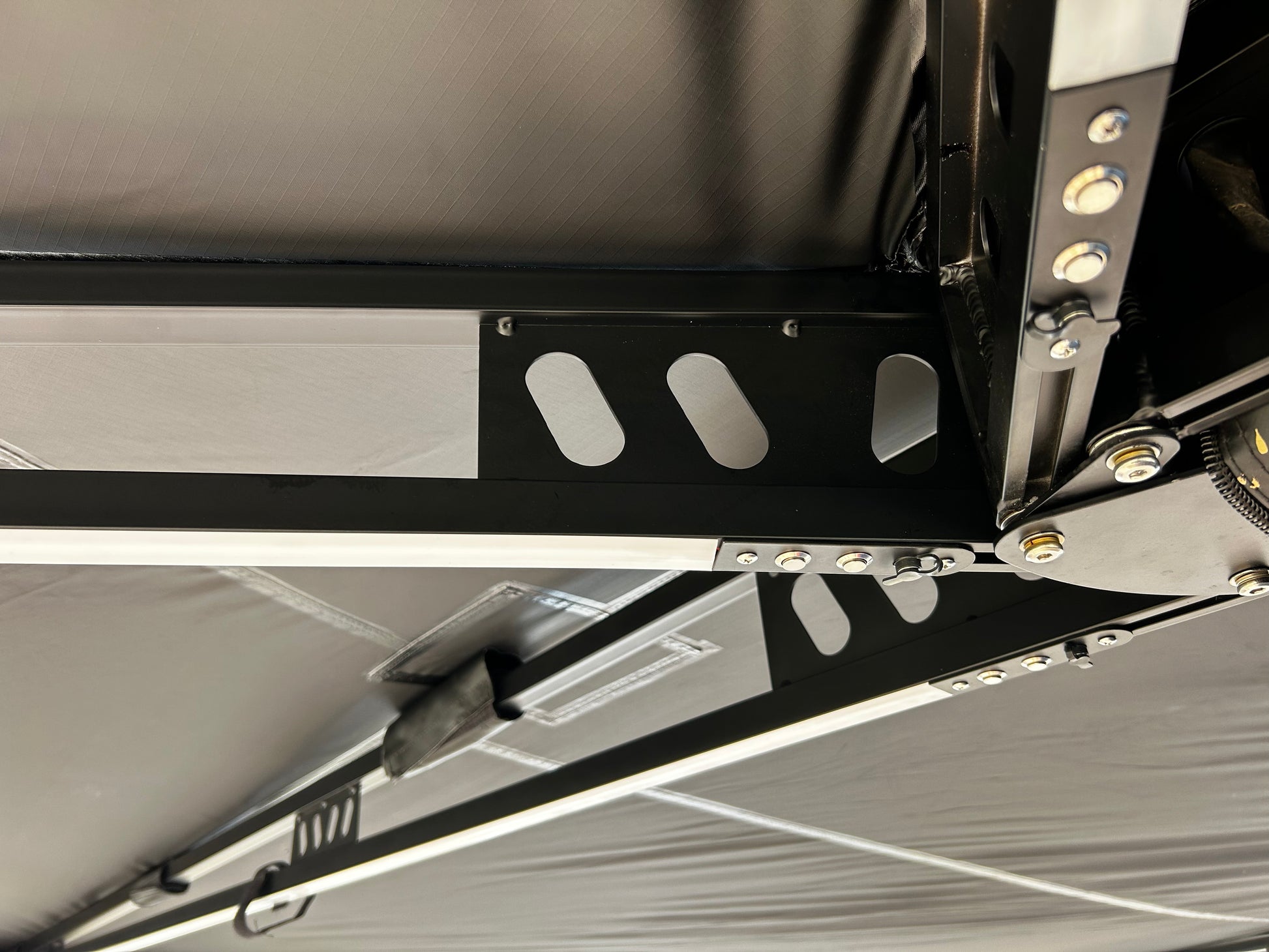Deluxe 270 Plus Awning - CXT