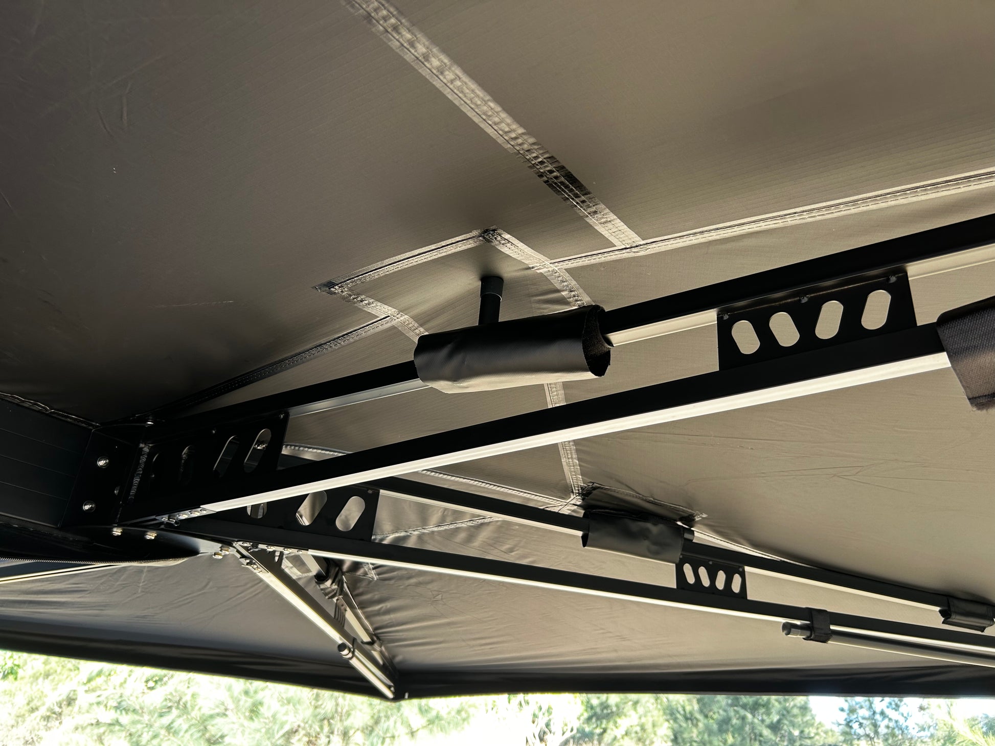 Deluxe 270 Plus Awning - CXT